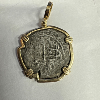 Replik ATOCHA Münzanhänger Handarbeit mit geprüfter 14kt (gemarkt 585) Gold Lünette