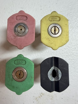 #ad SET OF 4 Universal Quick Connect Pressure Washer Tips Sizes 0 15 25 amp; Fan￼ $6.98