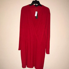 Banana Republic Women s Red Solid V-Neck Long...