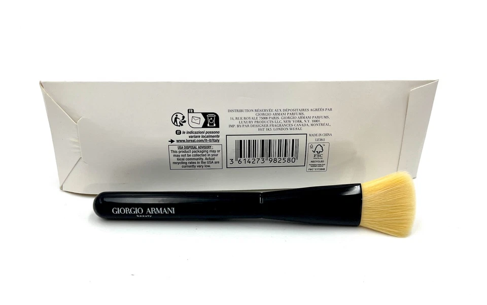 New in Box! Giorgio Armani Beauty Mini Foundation Brush ~ 5" Length - Image 2 of 3