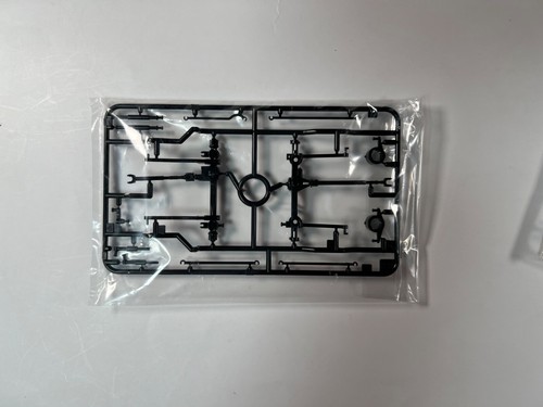 TAMIYA 1/24 TOYOTA LAND CRUISER 80 VX LIMITED Item24107 from Japan - Picture 9 of 9