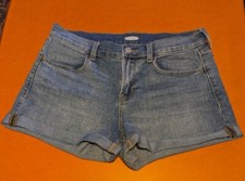 Women's/Juniors "Old Navy" Blue Cuffed Jean Shorts in Size 6