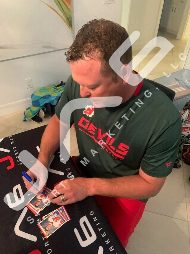 Martin Brodeur auto 1992 Upper Deck RC #408 New Jersey Devils PSA Encapsulated - Image 3 of 3