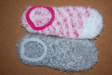 Womens 2 PAIR LOT Popcorn Ballet Slippers Socks PINK WHITE & GRAY One Size