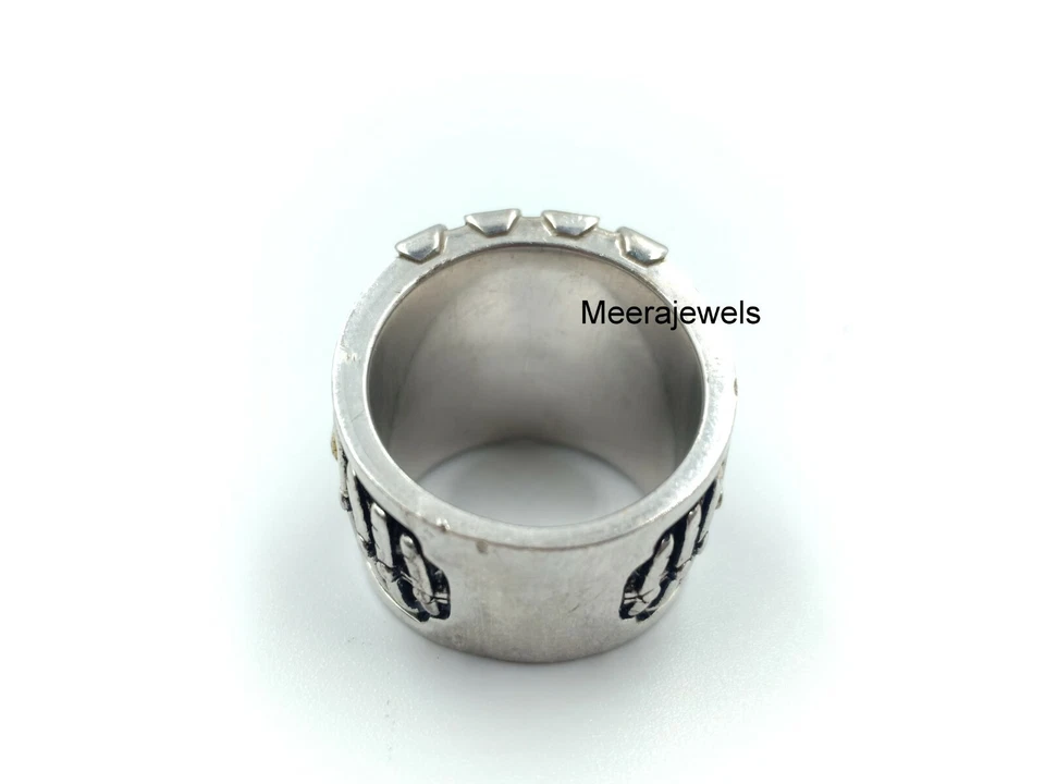 Anillo para hombre estilo vintage ojos hechos a mano en el medio con zafiro redondo de 1,30 quilates Foto 3 de 4