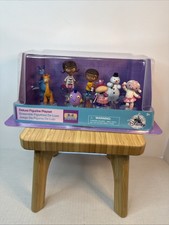 Disney Store Doc McStuffins Deluxe 8 piece Figurine Play Set Lambie Chilly