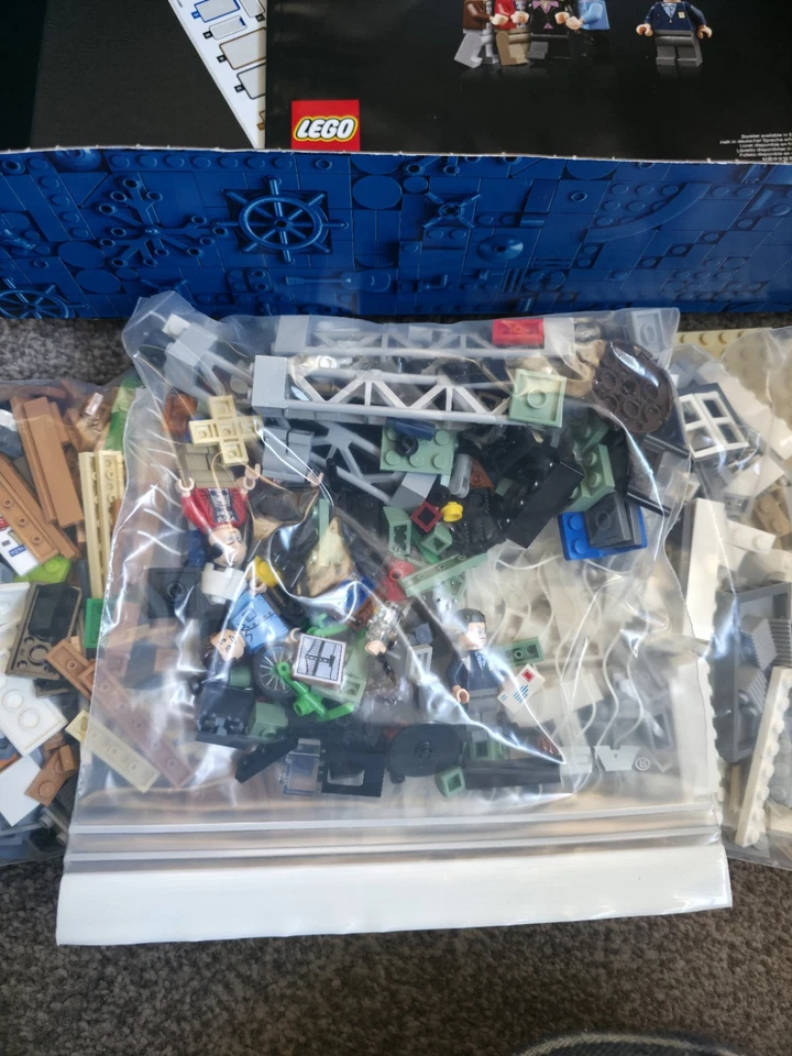 LEGO Ideas 21328 Seinfeld, photo 2 of 5