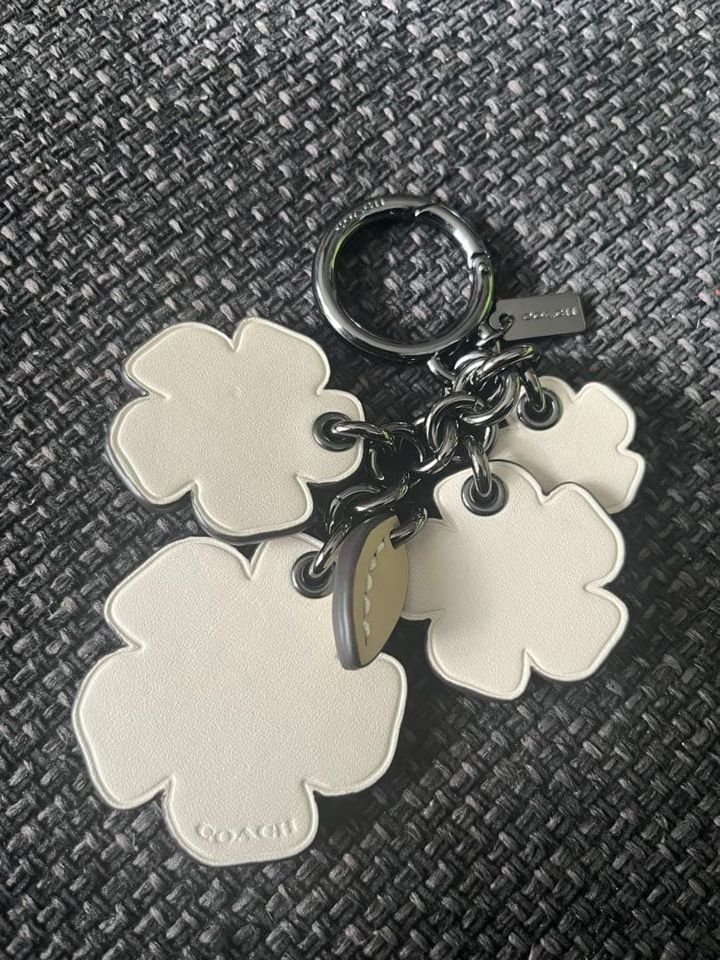 COACH Leather Flower Keychain White Beige Floral Charm Ring