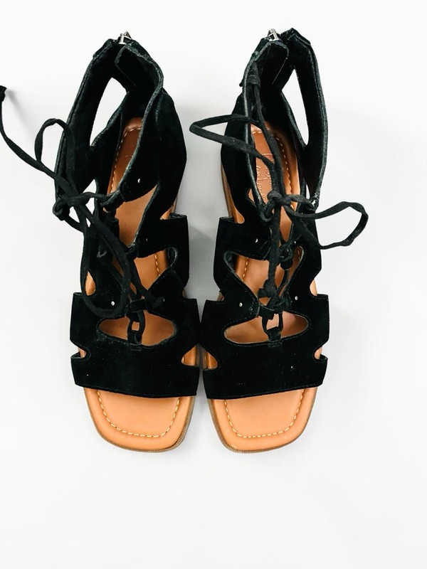 Crown Vintage Women’s Black Suede Lace Up Sandals 8.5