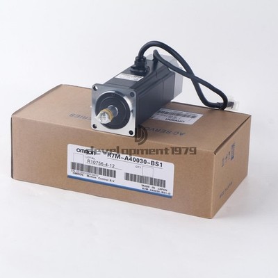 One New   R7M-A40030-BS1 servo motor #yi