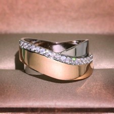 Damen Ring zweifarbig geschwungen Diamantoptik geometrisch modern Design