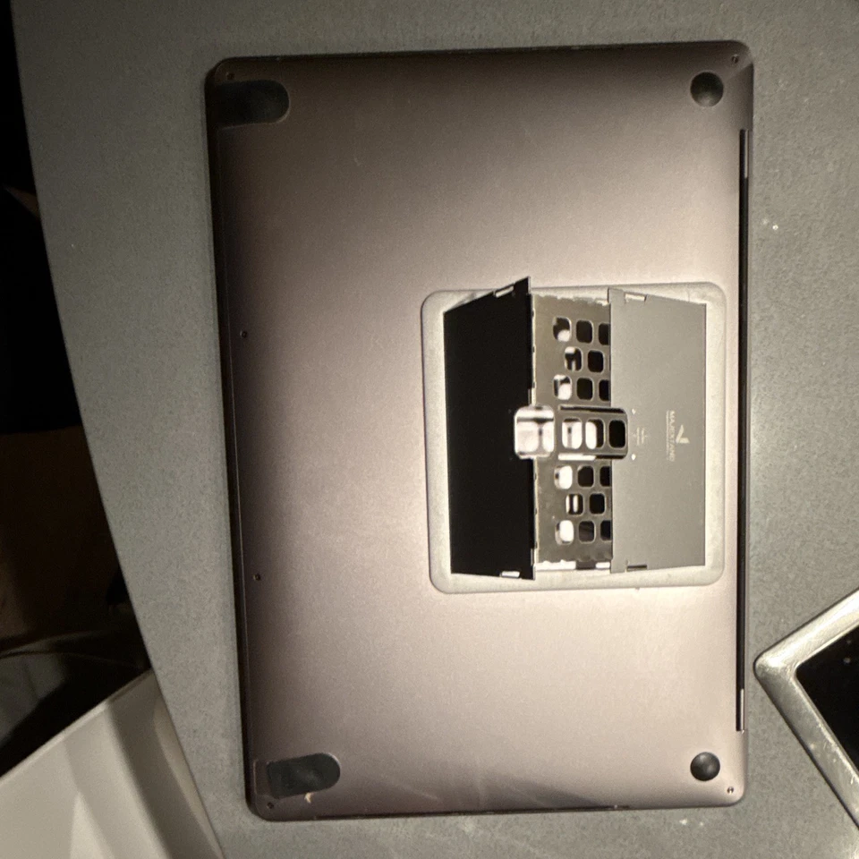 Apple MacBook Pro 16" 2019 · i7 · 16GB · 500GB, photo 4 of 5