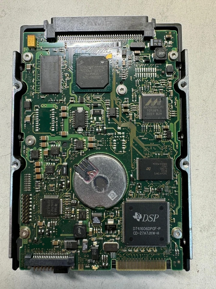 SEAGATE ST336752LC 9T3006-030 36GB 15K RPM 8MB 160MBps SCSI 80pin SCA-2 Hot-Swap - Image 3 of 4