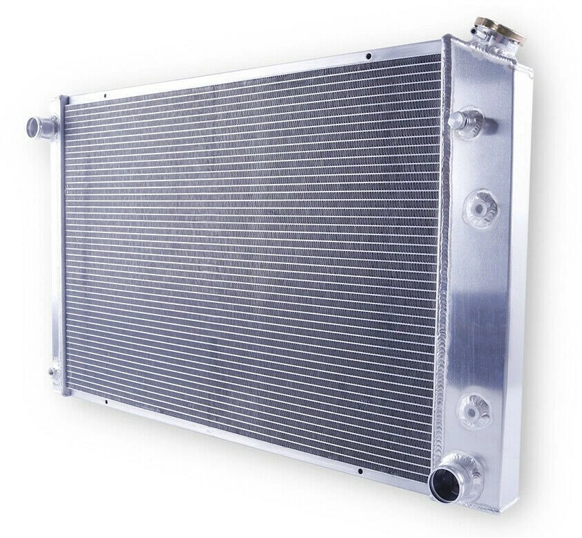 Radiador de fila de 4 núcleos para camioneta GMC 73-87 Chevy C/K C10 C20 C30 K10 K20 K30 CC716 Foto 2 de 4