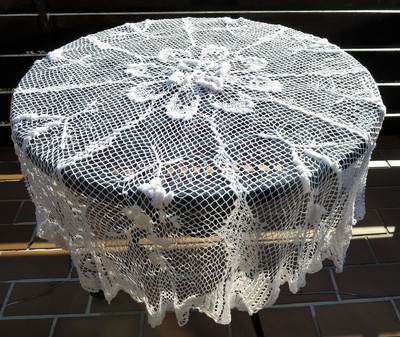 *Antike weiße Tischdecke ca 30er Jahre,UROMAS Knoten-decke,aufwerfend