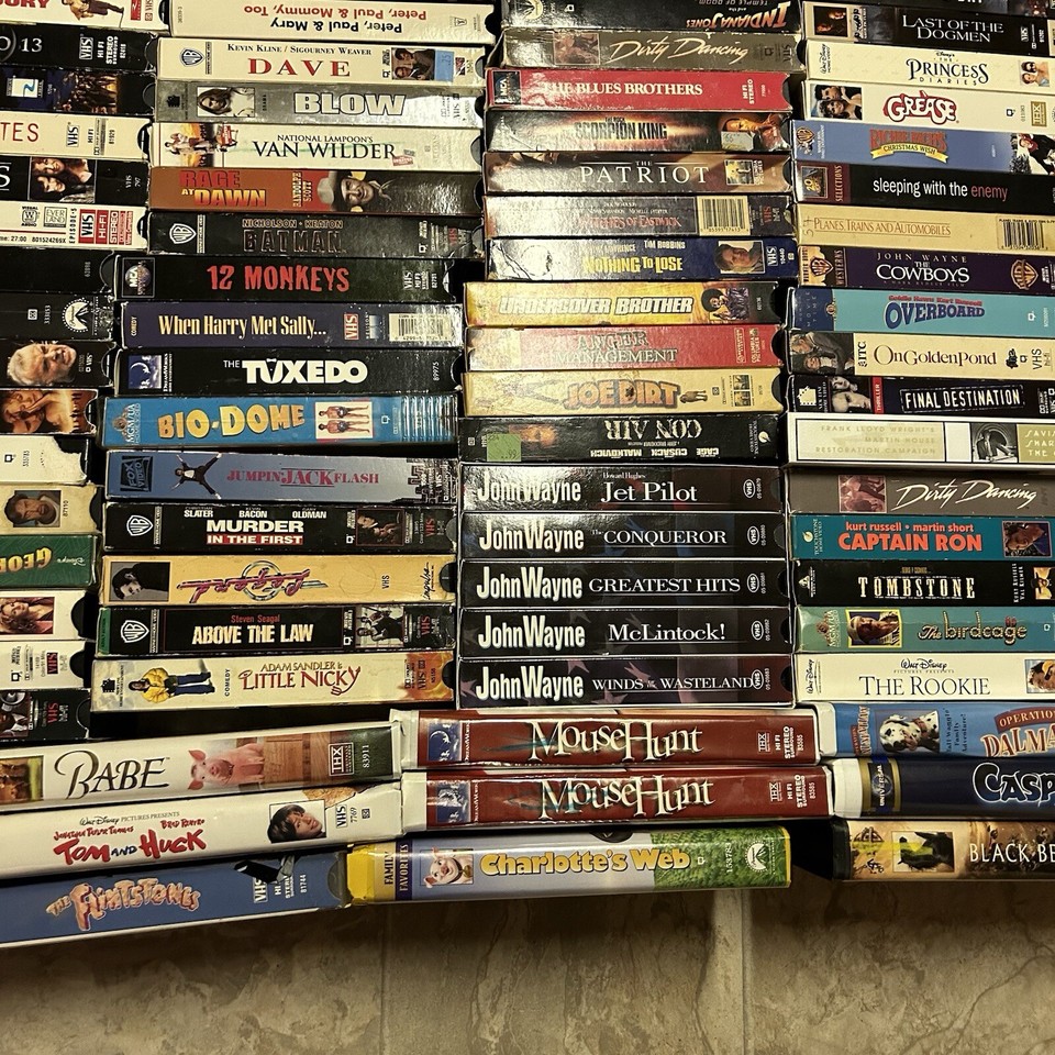 VHS Tapes Lot 10 Random Tapes Disney, Horror, Fantasy, Comedy, Crime ...