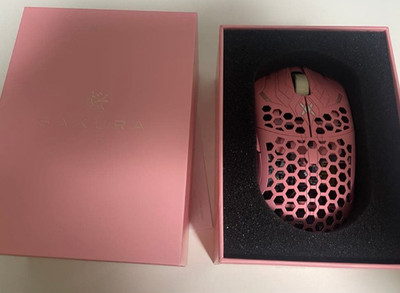 Finalmouse ULX UltralightX Sakura Pink Classic Medium M Gaming Mouse Used