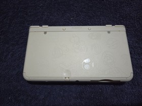 Nintendo New 3DS PLEASE READ Super Mario White Edition Handheld System 