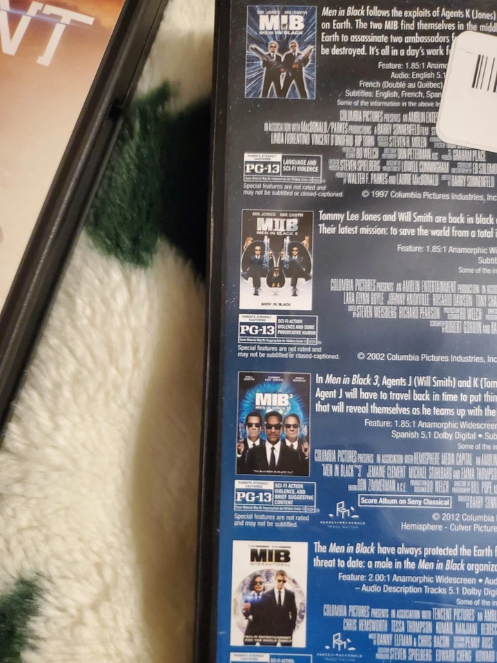 Men In Black 4 Movie Collection DVD  Tommy Lee Will Smith Chris Hemsworth - Image 2 of 4