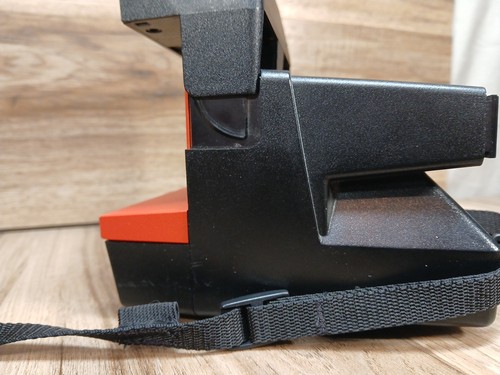 Polaroid 600 Instant Camera Business Edition Built-In Flash With Strap - Picture 11 of 15