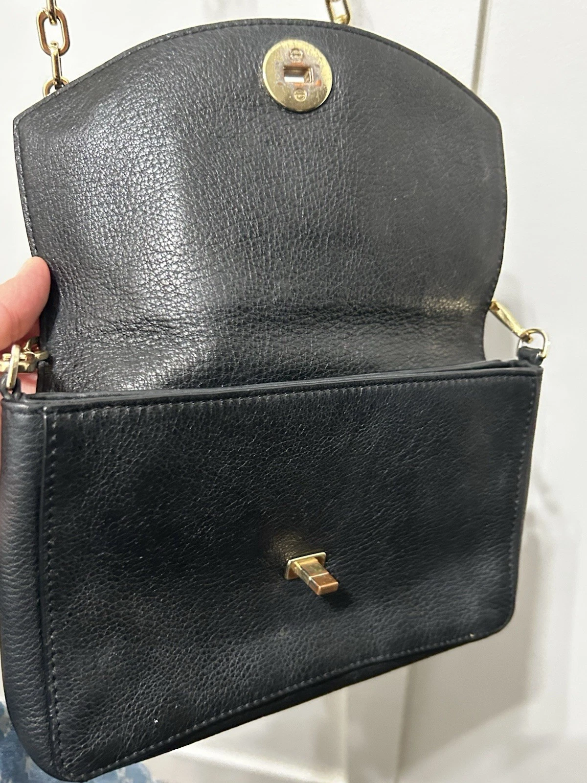 Borsa a tracolla Tory Burch Mercer catena pelle ciottoli nero scuro