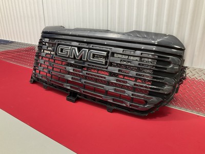2022-2025 GMC Sierra 1500 Denali Ultimate Front Grille W/Cam OEM 85622844