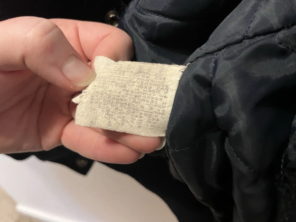 Chaqueta bombardero vintage de lana para niños Disney con Mickey y amigos Foto 4 de 4