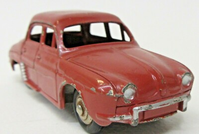 DINKY TOYS FRANCE - 524 - Renault Dauphine - Avec vitres et jantes