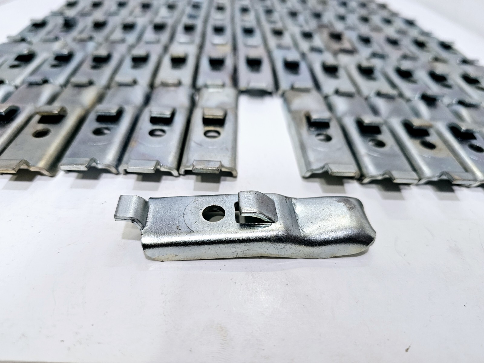 Republic Steel Shelf Clips for Industrial Metal Shelving Lot of 50