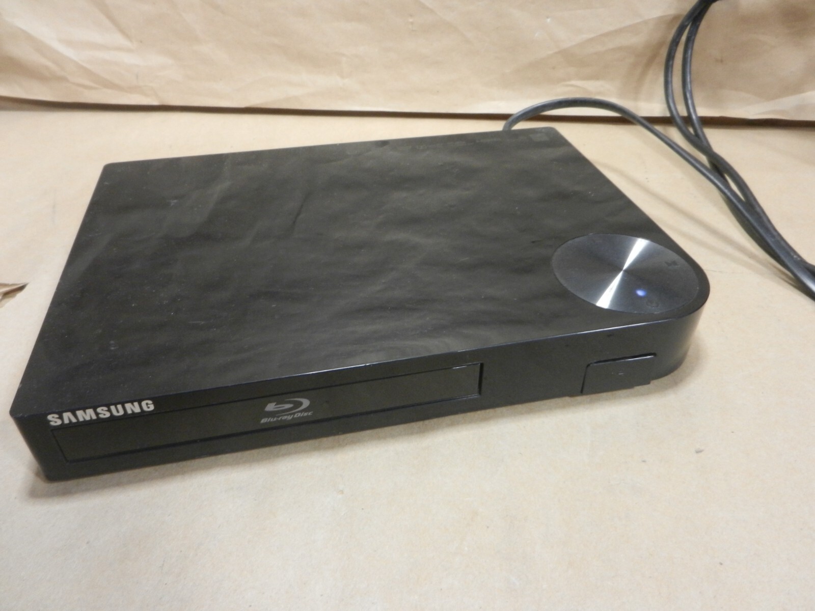 Samsung BD-F5700 Blu-Ray Player - NO REMOTE/CORDS