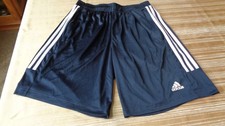ADIDAS BASKETBALL SHORTS BOYS YOUTH Size medium - navy Blue / White
