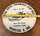Vintage 1971 snowmobile pinback button Wahpeton North Dakota — photo 4