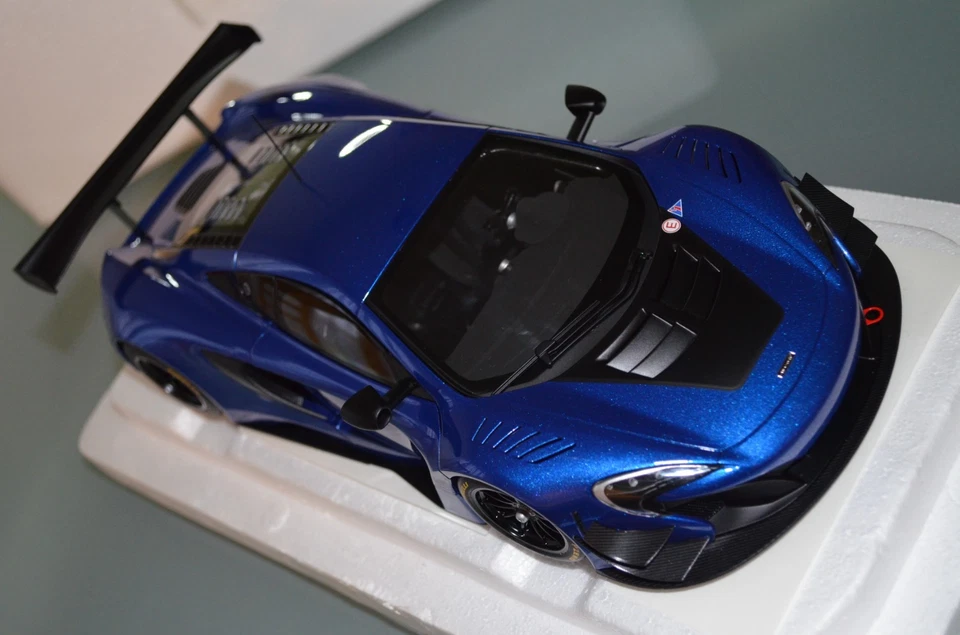 Autoart 1:18 Mclaren 650S GT3 (Blau/Black Accents) - Bild 3 von 4