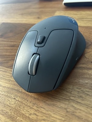 Logitech M720 Triathlon Multi-Device Kabellose Maus