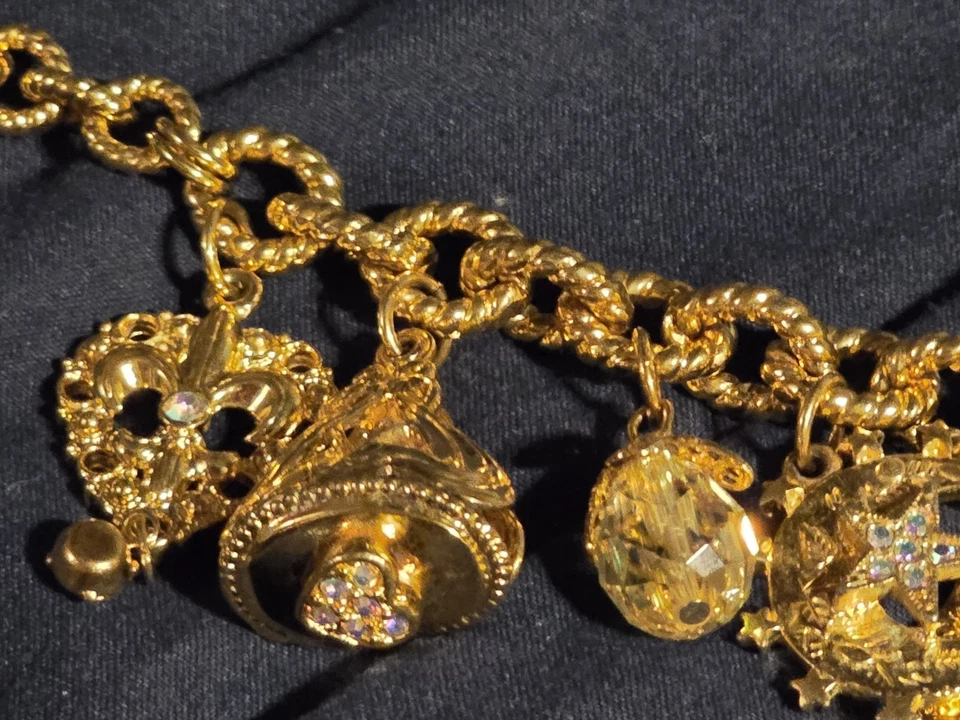 Reloj Kirks Folly Mujer Dije Pulsera Chapado en Oro Cristales Estrella Luna” Foto 3 de 4