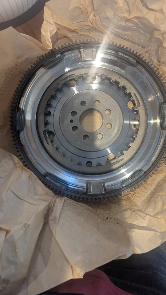 Automatic Dual Mass DSG Flywheel for Audi A3 Quattro VW Jetta CC Beetle GTI 2.0L - Image 2 of 4