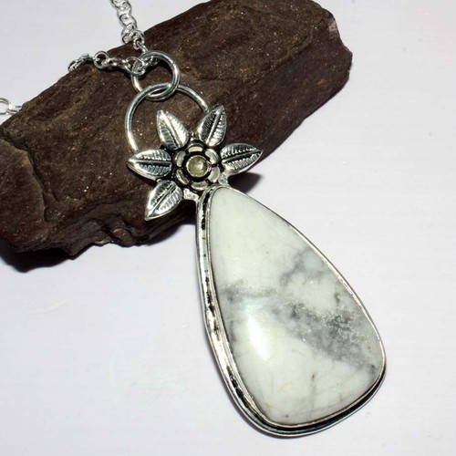 925 Silver Plated Decent Howlite White Topaz Leaf Necklace Size 18
