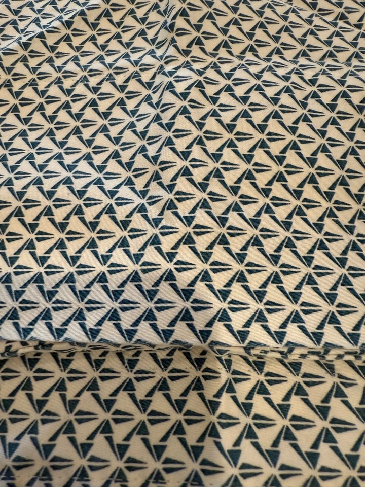 Juego de 2 fundas de almohada Nate Berkus verde azulado diseño geométrico 100 % algodón Foto 3 de 4