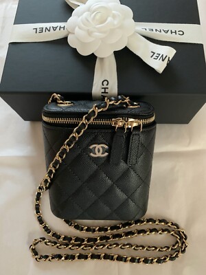 chanel caviar vanity case