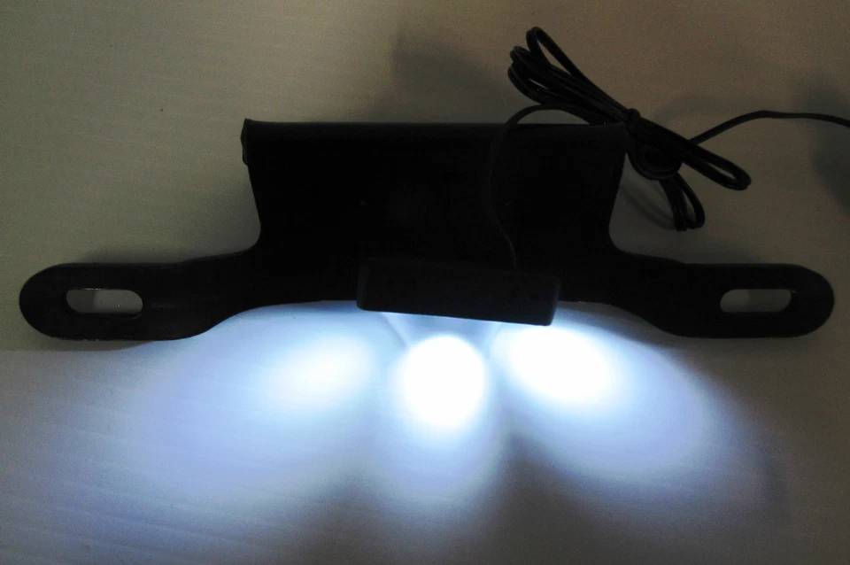 Victory Vegas 红色 LED 挡泥板转向信号套件 带标签灯和支架 - 烟雾镜头 — 第 4/4 张图片