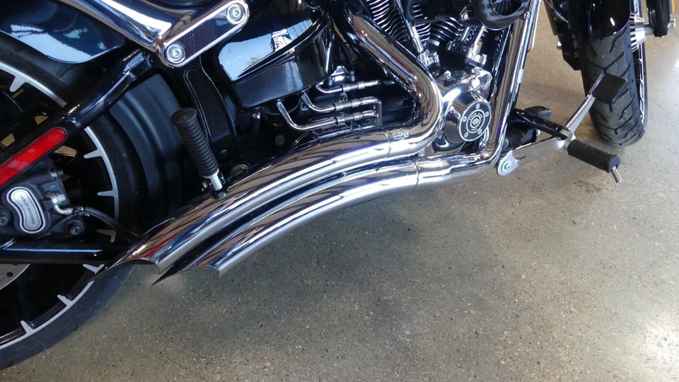 2017 Harley-Davidson Breakout  - Image 4 of 4