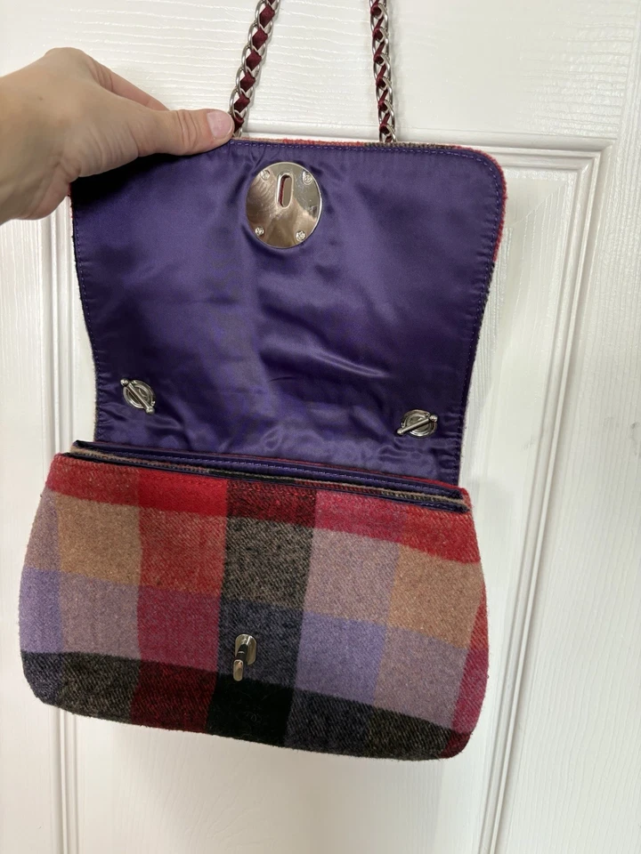 Bolso de mano American Eagle pequeño de lana rojo a cuadros AE Foto 4 de 4