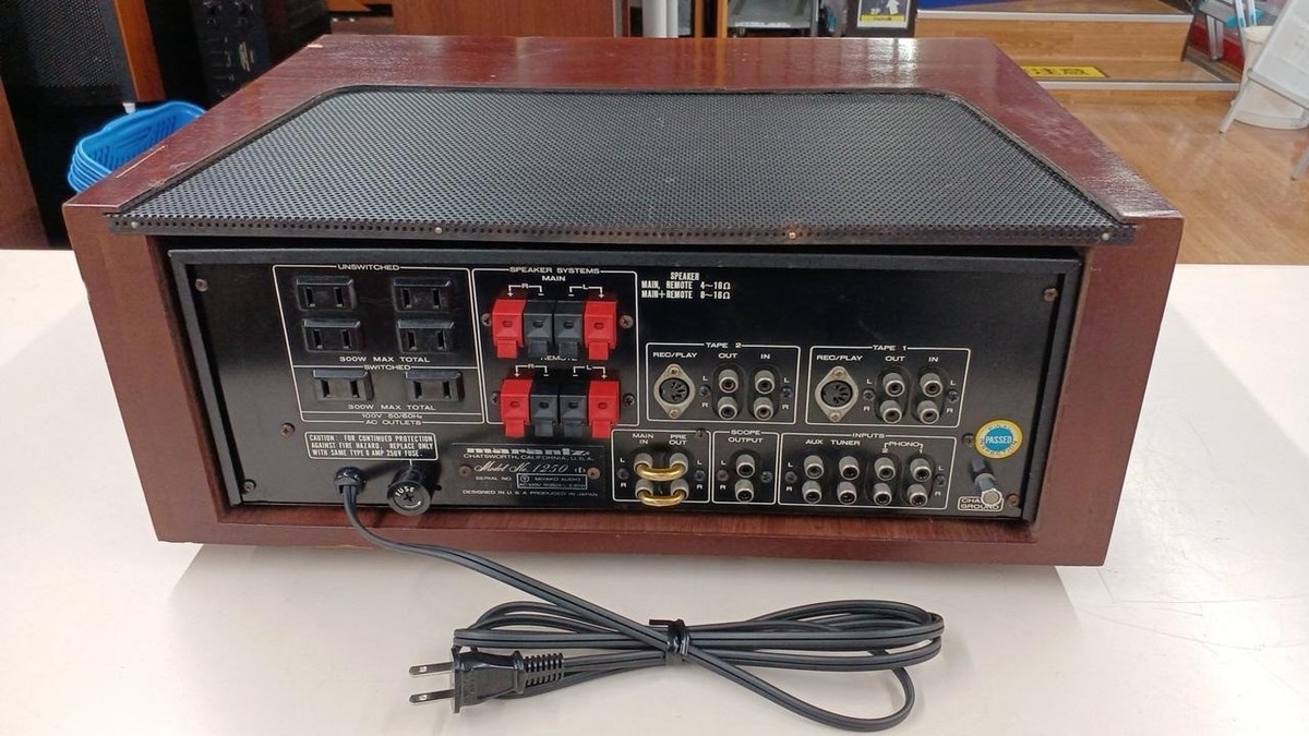 marantz Model 1250 ジャンク扱い マランツ 昭和レトロ Marantz MODEL 1250 Vintage Integrated Amplifier Fully