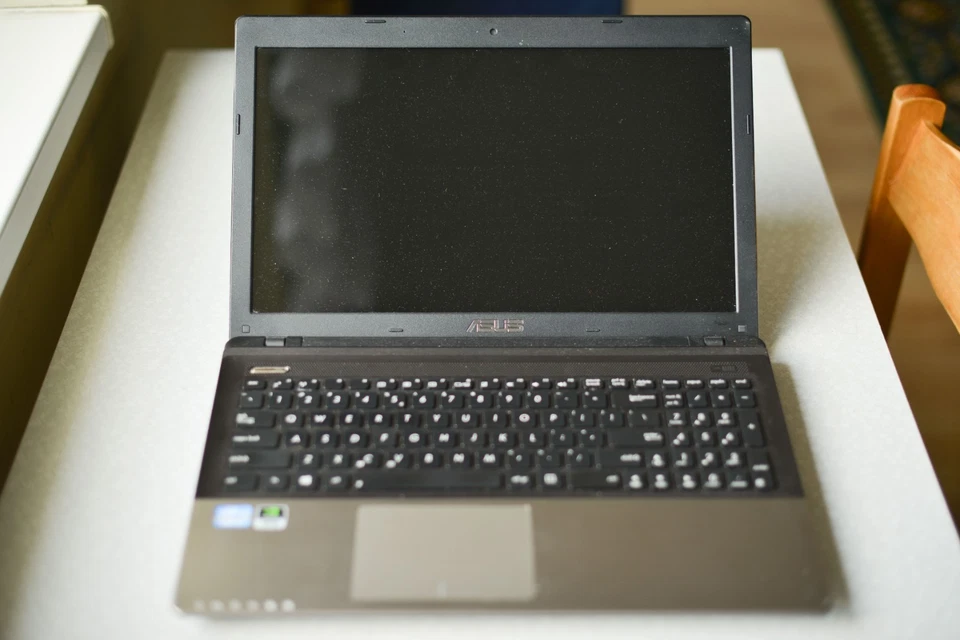 Asus R500VD-SX403H Laptop – Intel Core i7 / 12GB RAM / 250GB SSD – NVIDIAGeForce - Image 2 of 4