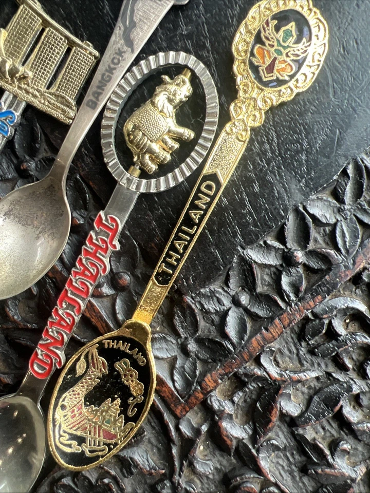 Lote de 9 cucharas de recuerdo de Asia - Diseños únicos de varios países asiáticos Foto 2 de 4