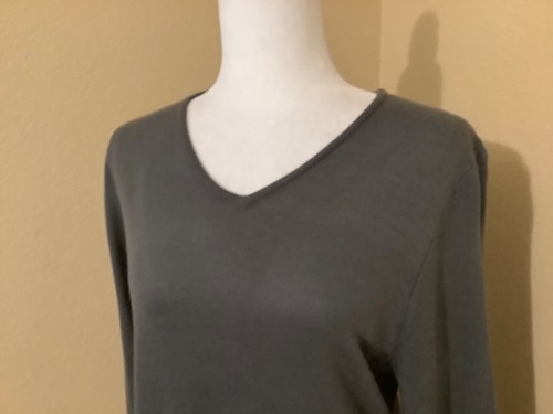 Charlie Paige Womens Long Sleeve Lightweight V Neck Gray Long Sweater Size L/XL - Picture 6 of 6