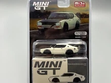 Nissan Skyline GT-R Kenmeri Skyline Liberty Walk Display package - MiniGT #702