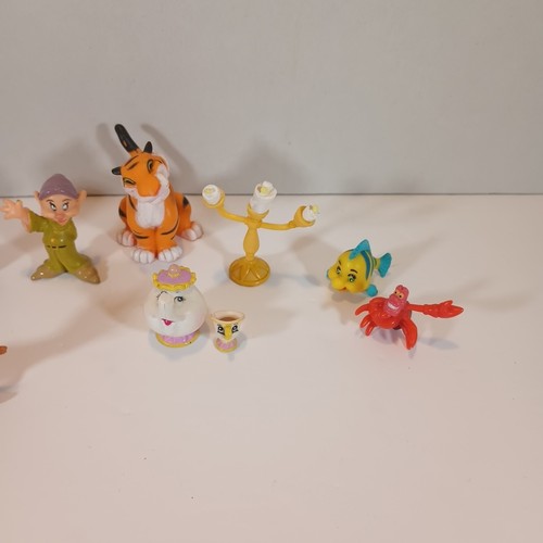 10 Pequeñas Figuras Disney PVC Raj Cenicienta La Bella Durmiente Bestia Sirena - Imagen 5 de 10