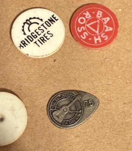 ✨Vintage Golf Ball Markers Lot Plastic Metal Country Clubs Advertising ✨ - Picture 7 of 7