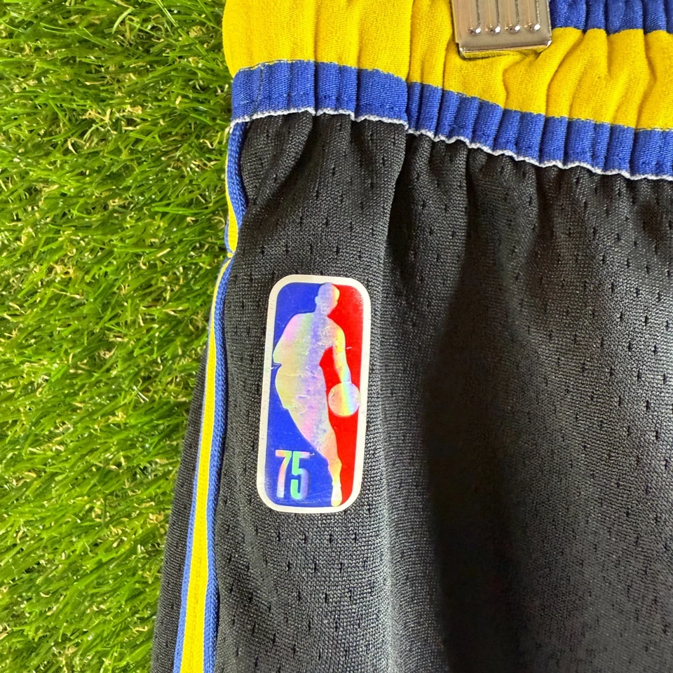 Pantalones Cortos Golden State Warriors Nike City Edition Swingman Performance Para Hombre NBA GS Foto 4 de 4